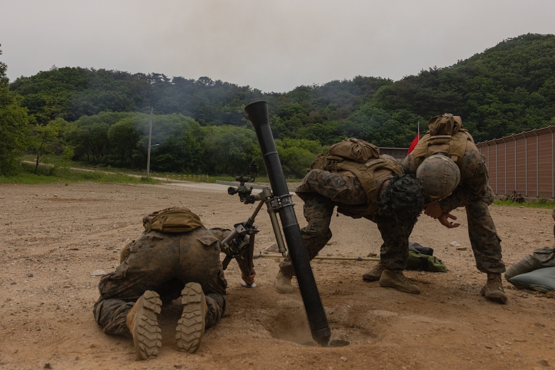 Activated Reserve Marines Conduct a Mortar Range during Korea Viper 25.4