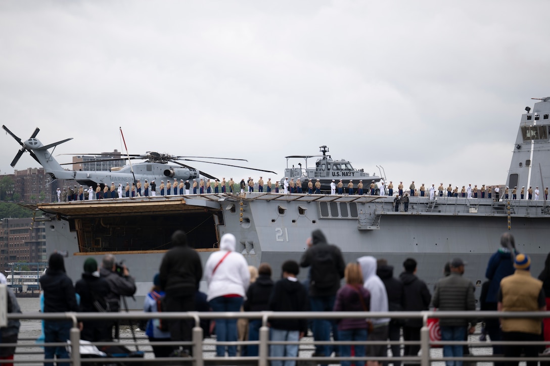 U.S. Marines and sailors man the rails aboard the USS New York (LPD 21) during Fleet Week New York 2025 in New York City, May 21, 2025. America’s warfighting Navy and Marine Corps celebrate 250 years of protecting American prosperity and freedom. Fleet Week New York 2025 honors the Navy, Marine Corps, and Coast Guard’s enduring role on, under, and above the seas. (U.S. Marine Corps photo by Sgt. Kayla Halloran)
