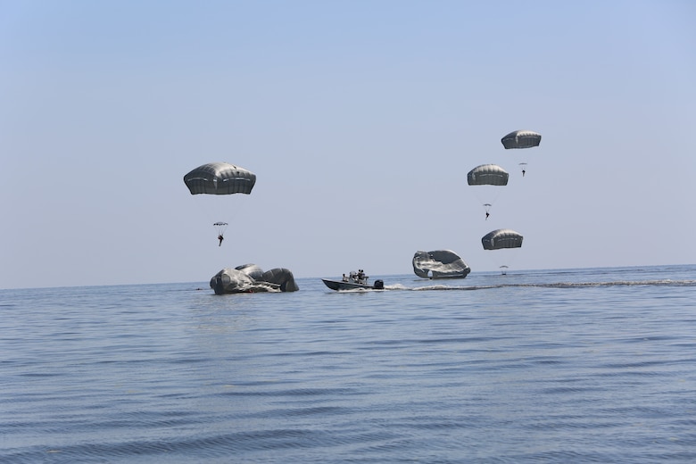Paratroopers from the U.S. Army Reserve 478th Civil Affairs Battalion (Airborne), stationed in Miami, Fla., conducted a Deliberate Water Jump into Lake Okeechobee, May. 16.  This training event prepares the soldiers for potential water landings, maintain proficiency in water operations and highlights the unit's ability to perform airborne operations under challenging conditions and locations anywhere in the world.   (U.S. Army photo/Mark Rankin)