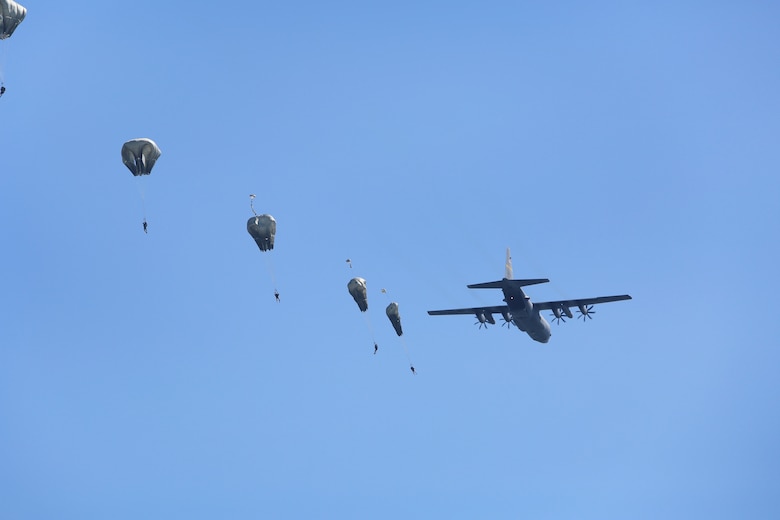 Paratroopers from the U.S. Army Reserve 478th Civil Affairs Battalion (Airborne), stationed in Miami, Fla., conducted a Deliberate Water Jump into Lake Okeechobee, May. 16.  This training event prepares the soldiers for potential water landings, maintain proficiency in water operations and highlights the unit's ability to perform airborne operations under challenging conditions and locations anywhere in the world.   (U.S. Army photo/Mark Rankin)