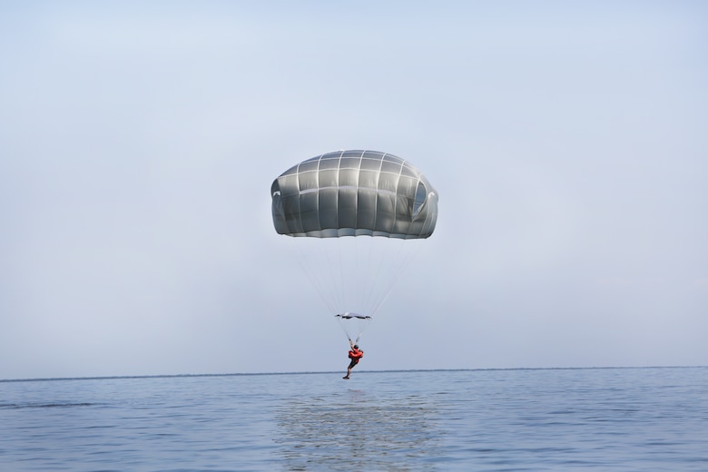 Paratroopers from the U.S. Army Reserve 478th Civil Affairs Battalion (Airborne), stationed in Miami, Fla., conducted a Deliberate Water Jump into Lake Okeechobee, May. 16.  This training event prepares the soldiers for potential water landings, maintain proficiency in water operations and highlights the unit's ability to perform airborne operations under challenging conditions and locations anywhere in the world.   (U.S. Army photo/Mark Rankin)