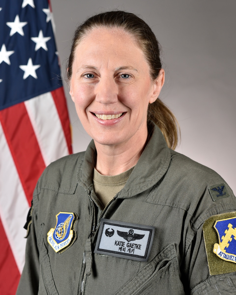 Official photo of U.S. Air Force Col. Kathryn K. Gaetke