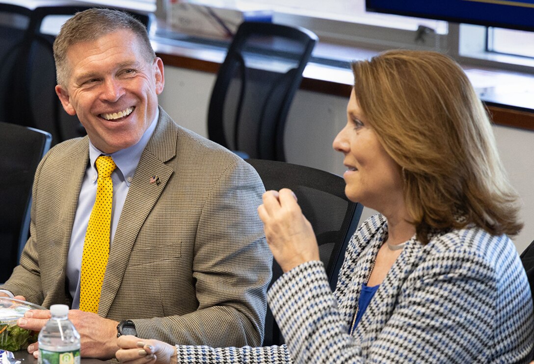 PEO UWS executive director stresses the importance of submarines during May 19 visit to NUWC Division Newport