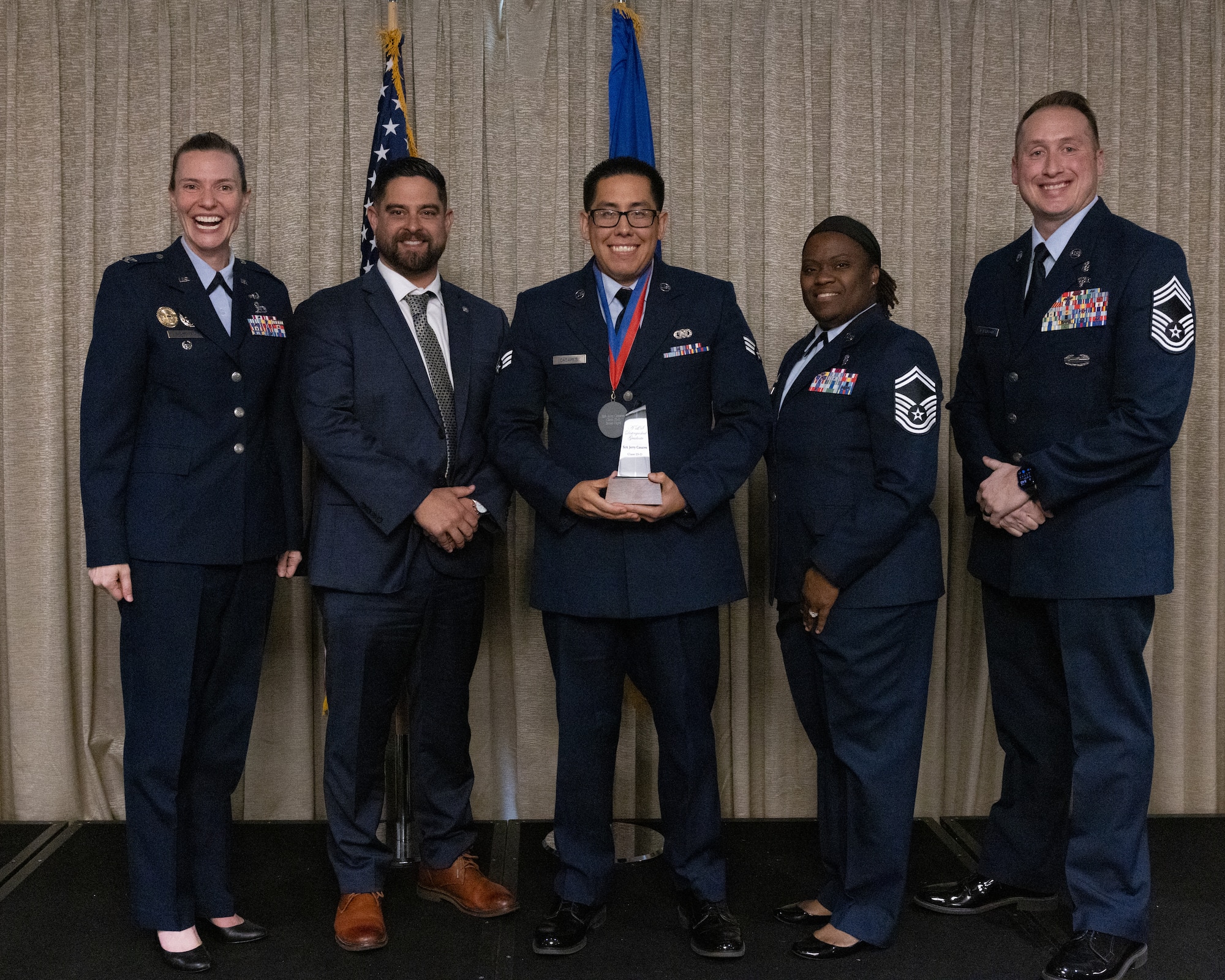 airman receives award