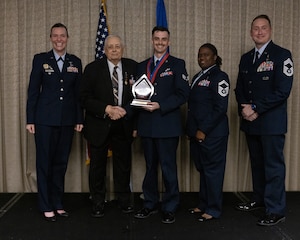 airman receives award