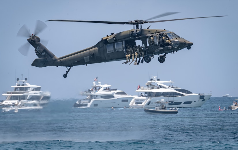 Flying Tigers over Miami Beach: Army Reserve’s daring display at Hyundai Air & Sea Show