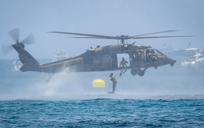Flying Tigers over Miami Beach: Army Reserve’s daring display at Hyundai Air & Sea Show