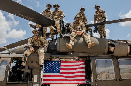 Flying Tigers over Miami Beach: Army Reserve’s daring display at Hyundai Air & Sea Show