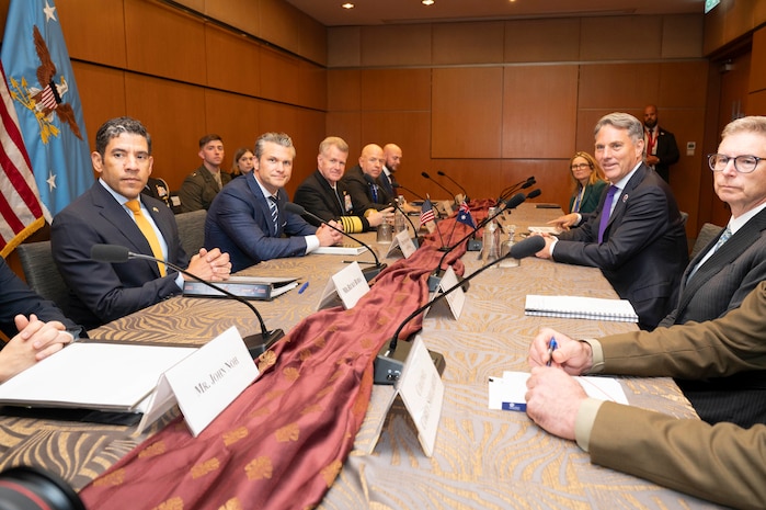 Secretary of War Pete Hegseth hosts Australia Deputy Prime Minister Richard Marles for a bilateral exchange in Kuala Lumpur, Malaysia, Nov. 1, 2025. (U.S. Navy photo by Mass Communication Specialist 1st Class John Bellino)
