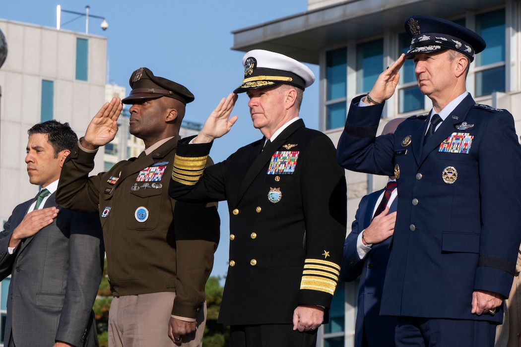 Secretary of War Pete Hegseth is greeted by Republic of Korea Minister of Defense Kim Seon-ho during a welcome ceremony in Seoul, Republic of Korea, Nov. 4, 2025. (DoW photo by U.S. Air Force Staff Sgt. Madelyn Keech)