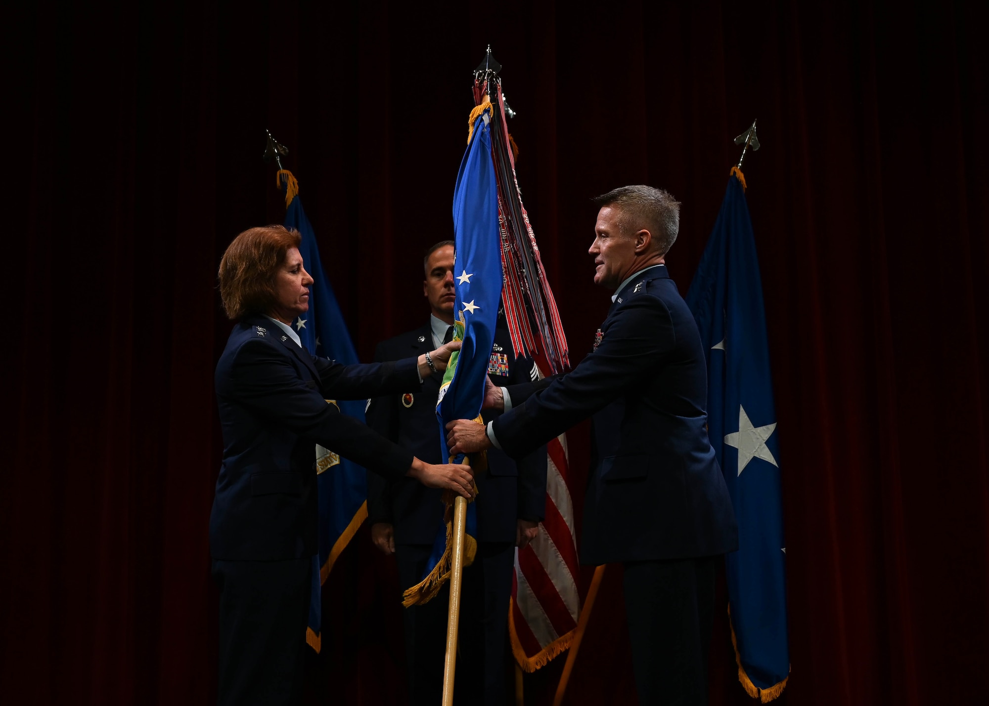 Outgoing commander passes command to incoming commander