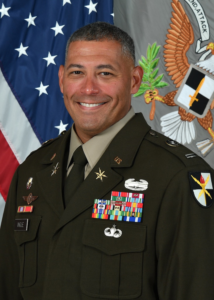 Official Photo of Chief Warrant Officer 5 Matthias Ingle, Chief Warrant Officer of the CCoE Cyber School