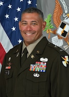 Official Photo of Chief Warrant Officer 5 Matthias Ingle, Chief Warrant Officer of the CCoE Cyber School