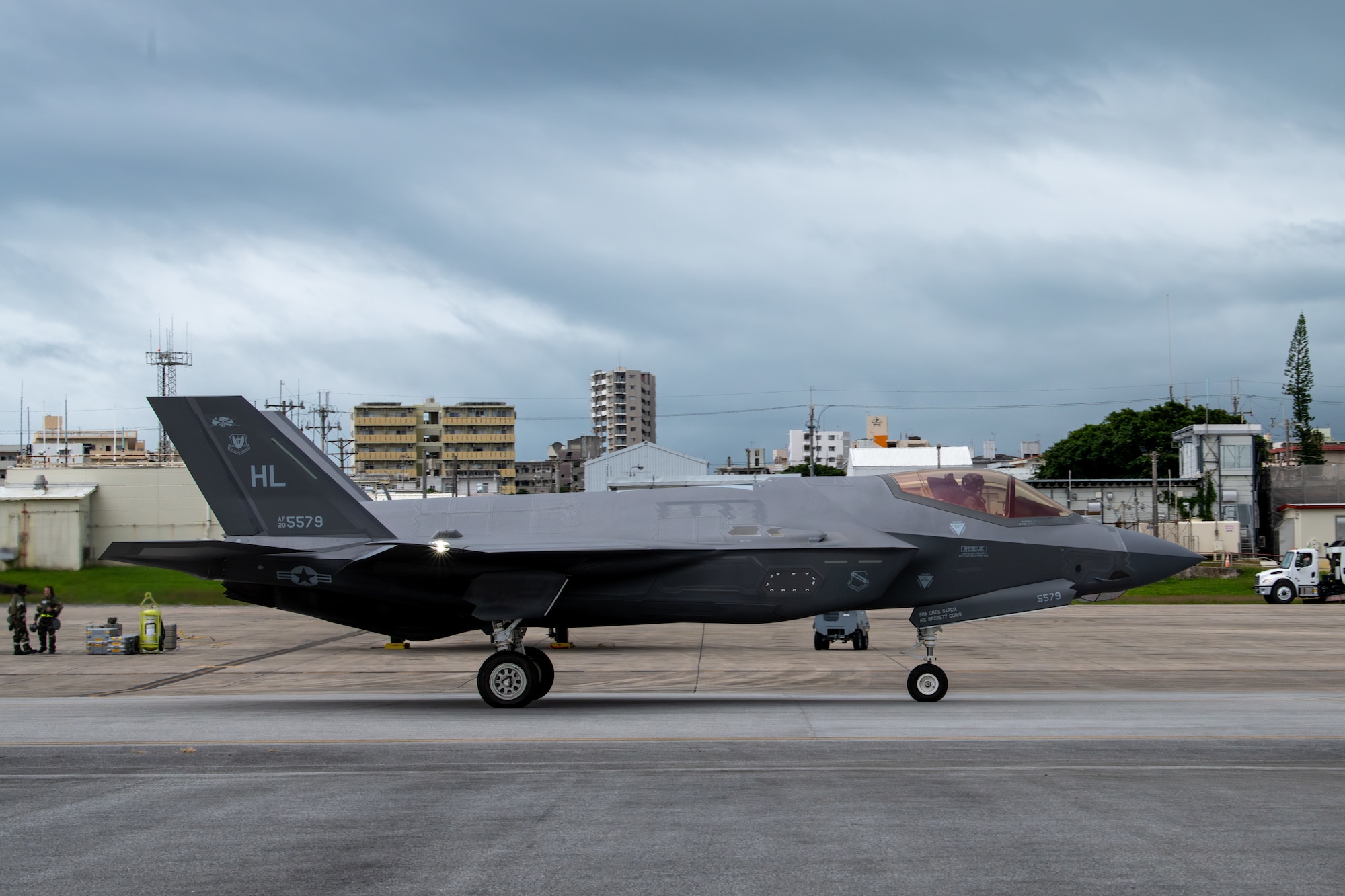 aircraft taxis on flight line