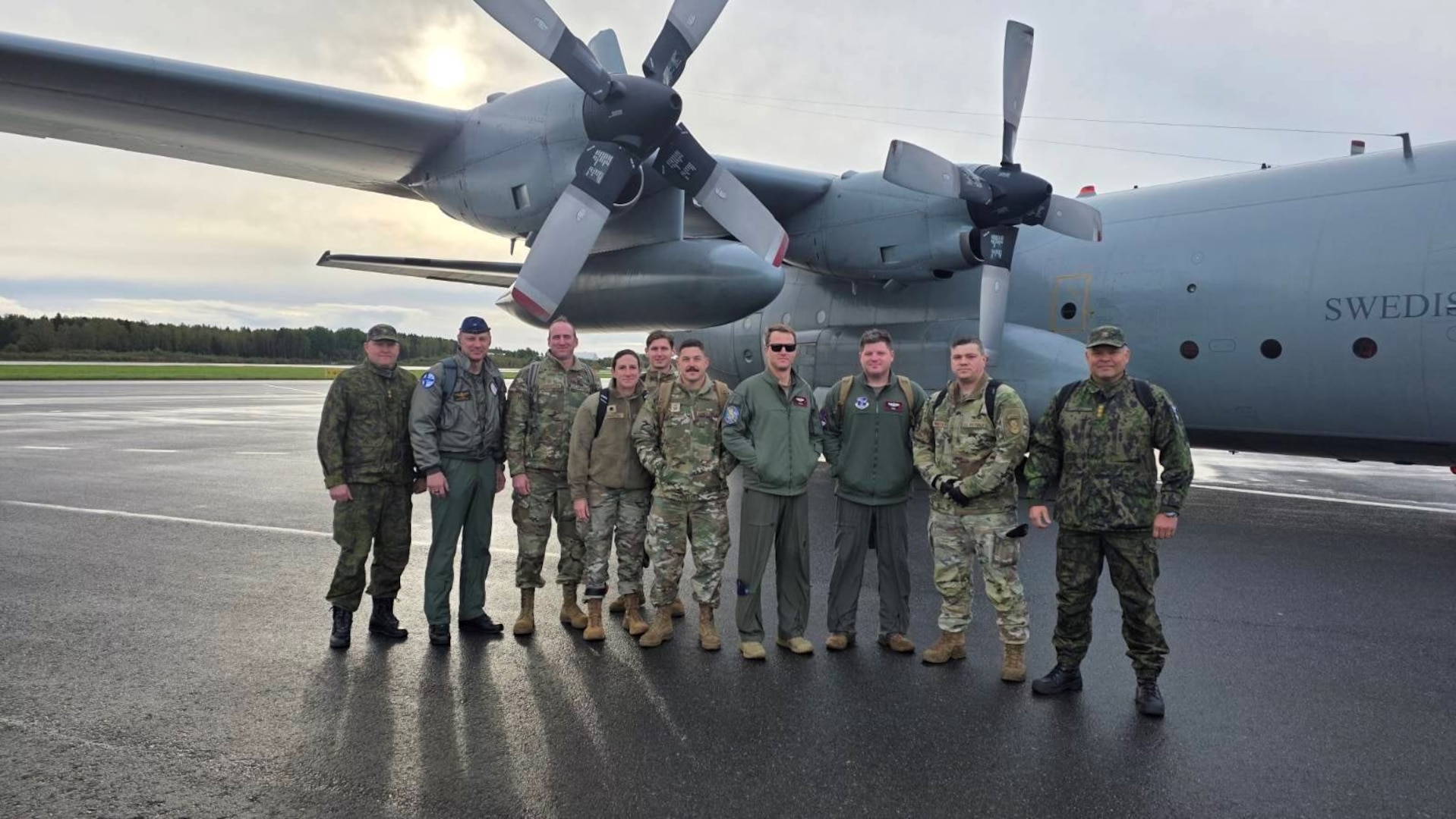 VaANG team observes Finnish Air Force agile combat employment tactics
