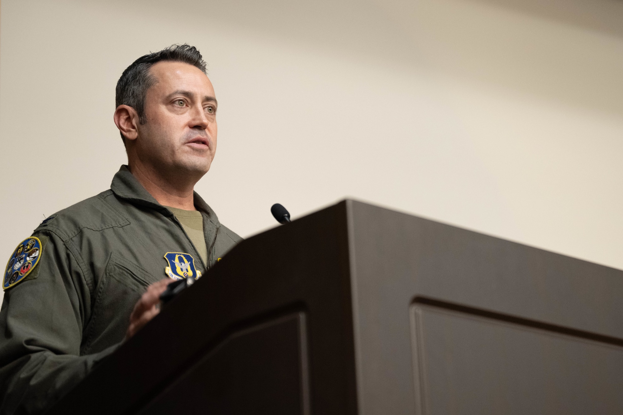 U.S. Air Force Col. Anthony Straw, 340th Flying Training Group commander, delivers remarks during the 96th Flying Training Squadron change of command ceremony at Laughlin Air Force Base, Texas, Nov. 7, 2025.  Straw served as the presiding officer for the ceremony. (U.S. Air Force photo by Airman 1st Class Darryl Keith.)