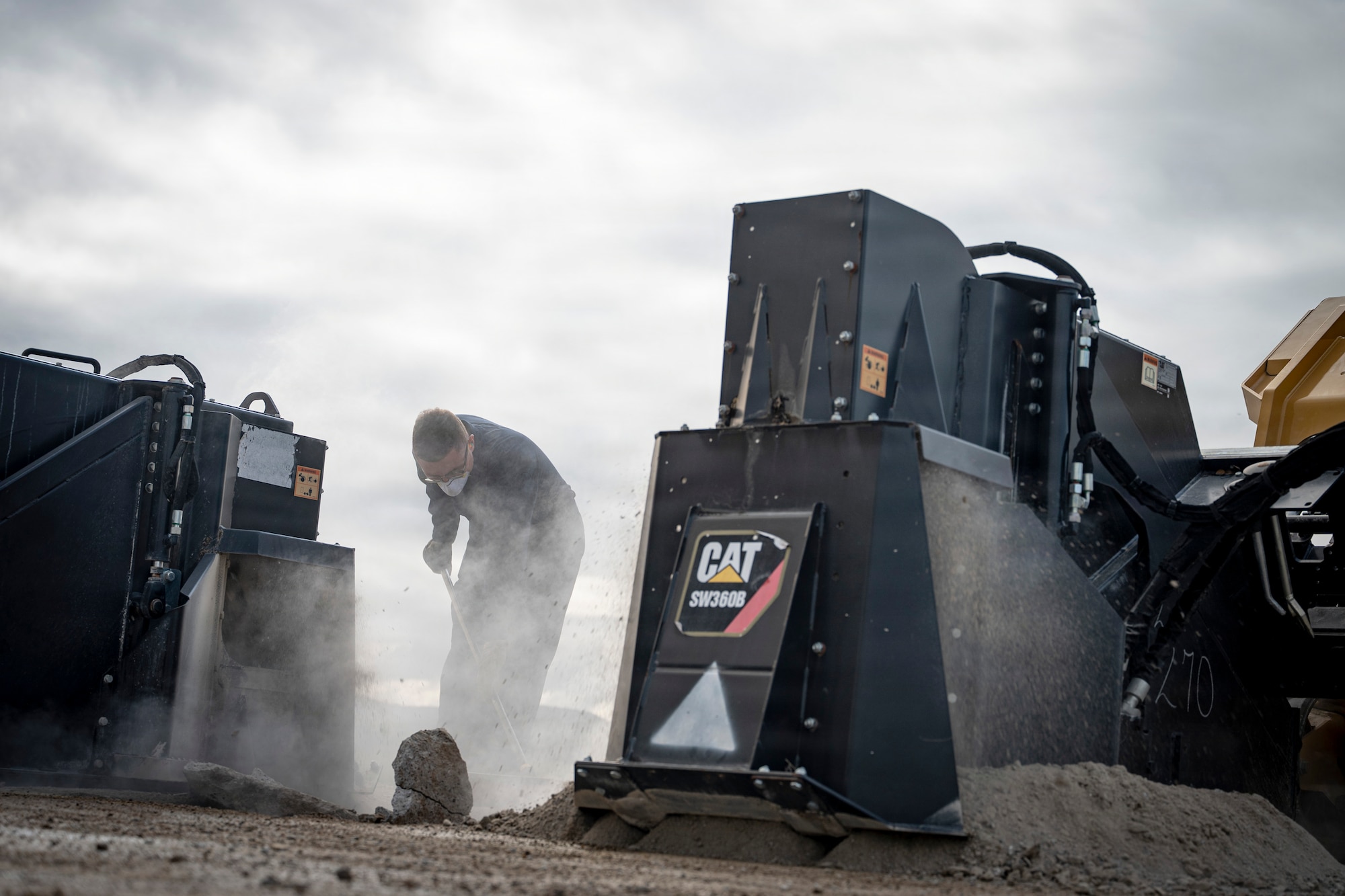 Members of the U.S. Air Force, Army and Navy conduct a joint rapid airfield damage repair training at Osan Air Base, Republic of Korea, Oct.16, 2025.