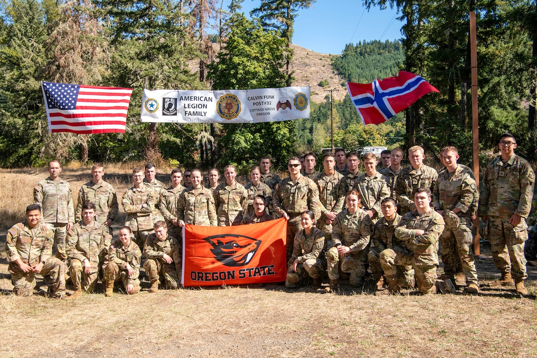 A test of grit: Oregon military members and ROTC students take on the Norwegian Foot March