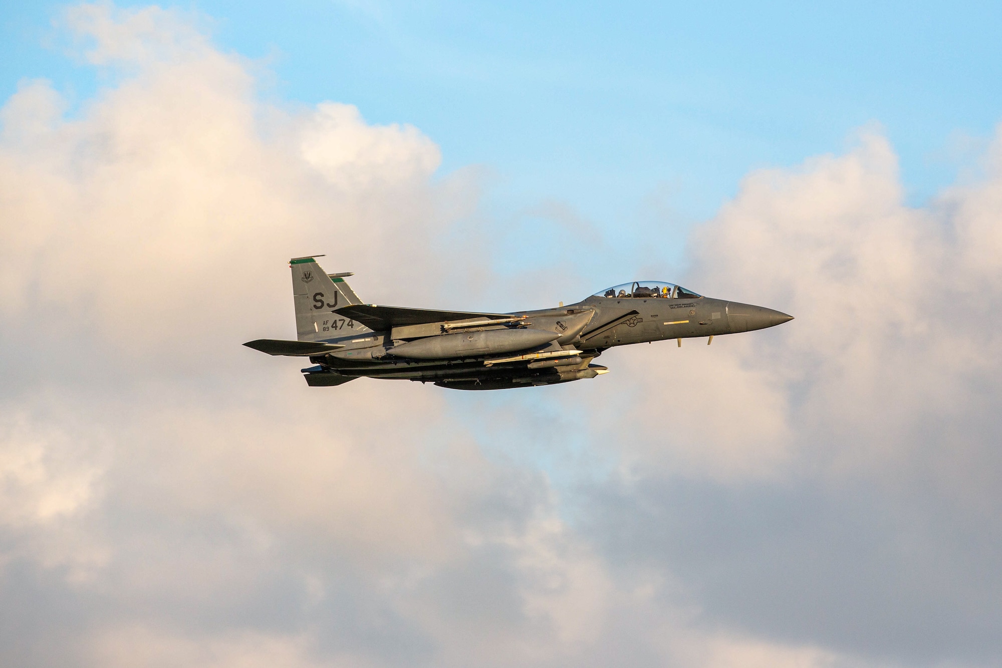 A U.S. Air Force F-15E Strike Eagle, assigned to the 336th Expeditionary Fighter Squadron, deployed to Kadena Air Base, prepares to land at Kadena AB, Japan, Aug. 4, 2025.