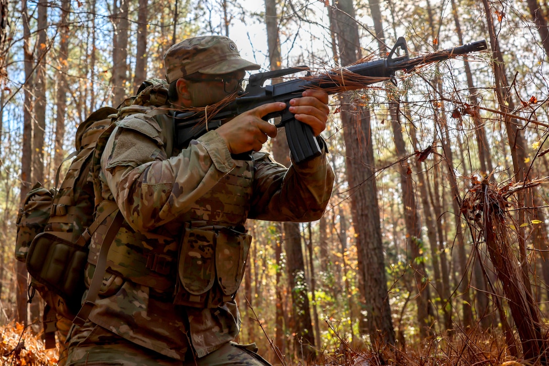 Red Dragon Soldiers compete for scout platoon selection