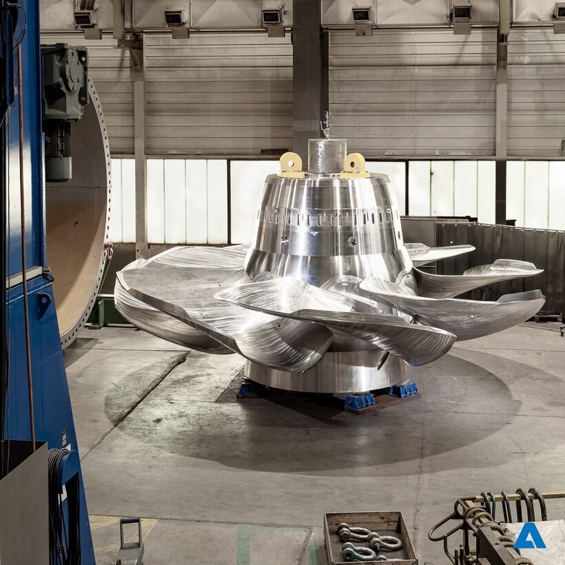 New stainless steel, 7-blade runner hub at Old Hickory Power Plant replaces the original 5-blade steel runner hub as part of the Section 212 Hydropower Rehabilitation Program. The $1.2 billion initiative modernizes nine power plants to meet the growing energy demands of 4 million customers across eight states.