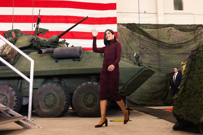 First and Second Ladies of the United States Visit MCB Camp Lejeune, MCAS New River