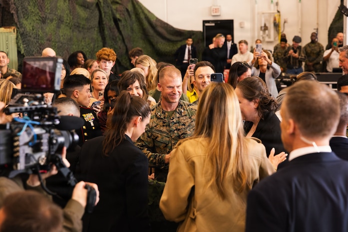 First and Second Ladies of the United States Visit MCB Camp Lejeune, MCAS New River