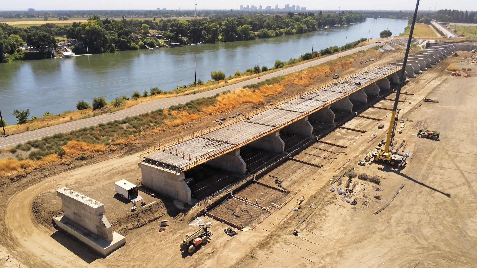 SACRAMENTO WEIR: HISTORY TO FUTURE