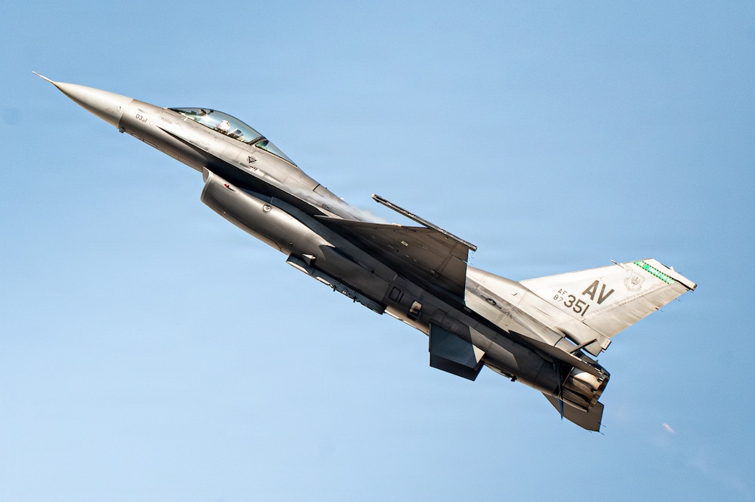 U.S. Air Force Maj. Taylor “FEMA” Hiester, F-16 Viper Demonstration Team commander and pilot, performs aerial maneuvers in a U.S. Air Force F-16C Fighting Falcon assigned to the 31st Fighter Wing at Aviano Air Base, Italy, during an airshow at Dubai, United Arab Emirates, Nov. 19, 2025. Hiester performs aerial demonstrations of the F-16 at airshows worldwide. (U.S. Air Force photo by Staff Sgt. Steven Cardo)