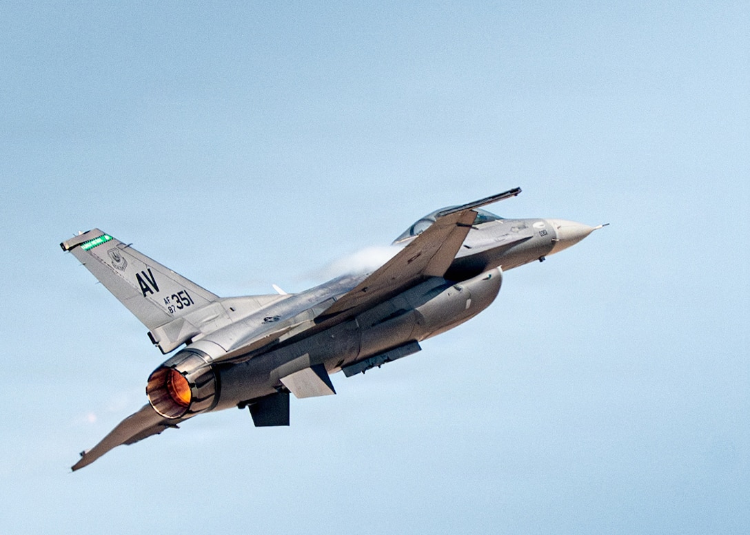 U.S. Air Force Maj. Taylor “FEMA” Hiester, F-16 Viper Demonstration Team commander and pilot, performs aerial maneuvers in a U.S. Air Force F-16C Fighting Falcon assigned to the 31st Fighter Wing at Aviano Air Base, Italy, during an airshow at Dubai, United Arab Emirates, Nov. 18, 2025. The F-16, a multi-role fighter aircraft capable of both air-to-air and air-to-ground combat, demonstrates its versatility through dynamic aerial demonstrations across the U.S. and abroad. (U.S. Air Force photo by Staff Sgt. Steven Cardo)