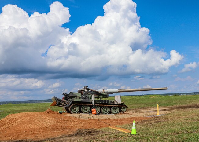 DAHLGREN, Va. – Naval Surface Warfare Center Dahlgren Division scientists and engineers used a M110 Howitzer modified with a 155 mm barrel to launch projectiles traveling nearly four times the speed of sound toward controlled blasts of 30 to 100 pounds of dynamite. The groundbreaking test was used to study how shockwaves affect high-speed rounds. (NSWCDD Photo)