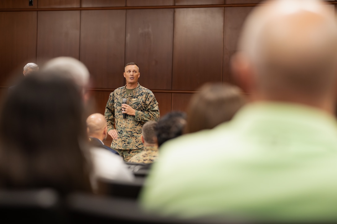U.S. Marine Corps Lt. Gen. Leonard F. Anderson IV, commander of Marine Forces Reserve and Marine Forces South, addresses federal workers during a town hall meeting at the Marine Corps Support Facility New Orleans, Nov. 20, 2025. The town hall meeting addressed improvements to civilian work life at Marine Corps Support Facility New Orleans and future operations within Marine Forces Reserve and Marine Forces South. (U.S. Marine Corps photo by Lance Cpl. Van Hoang)