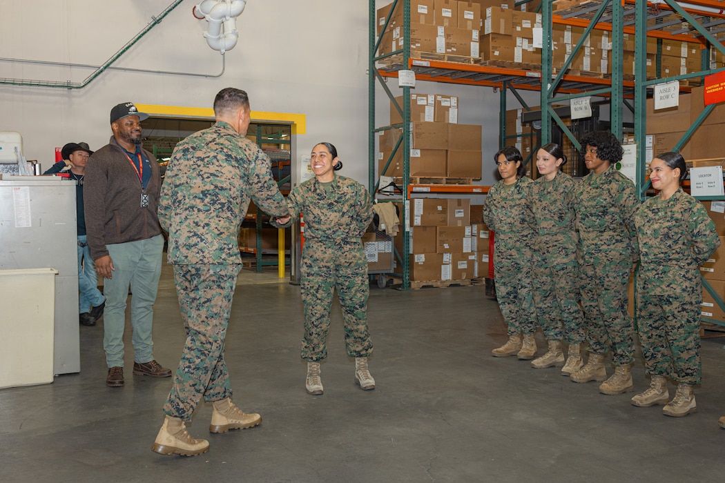 Sergeant Major of the Marine Corps visits MCRDSD