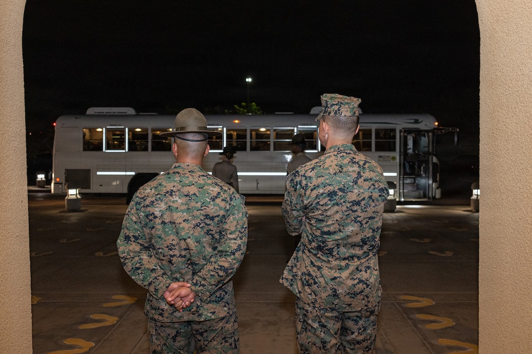 Sergeant Major of the Marine Corps visits MCRDSD
