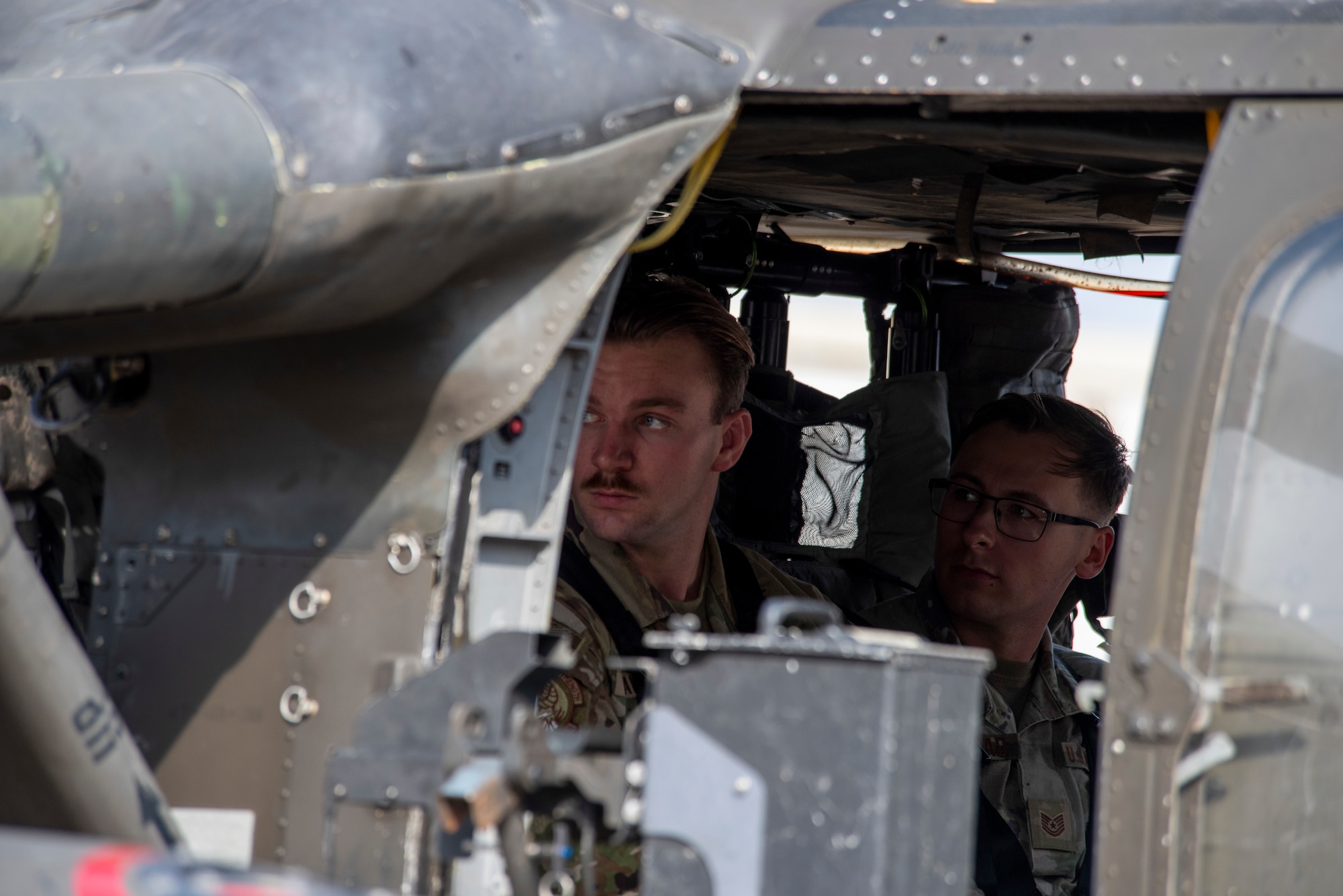 U.S. service members conduct rotary-wing familiarization training