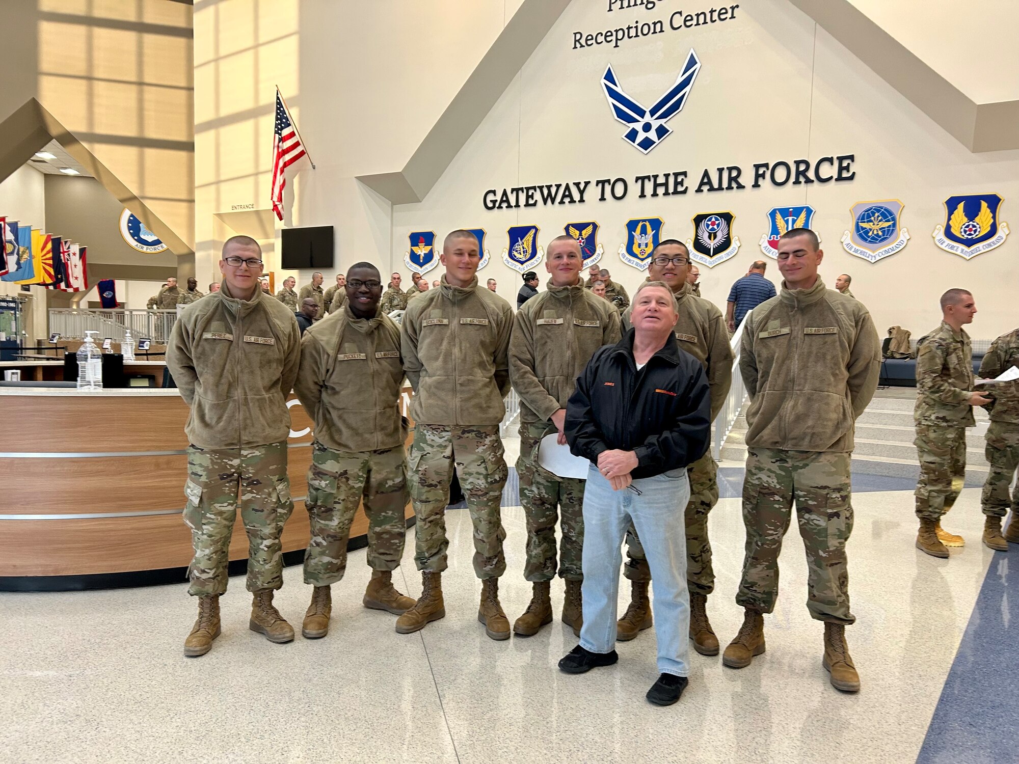 A local community member picks up Air Force Basic Military Trainees for Operation Home Cooking, at the Pfingston Reception Center at Joint Base San Antonio-Lackland, Texas, Nov. 27, 2025.