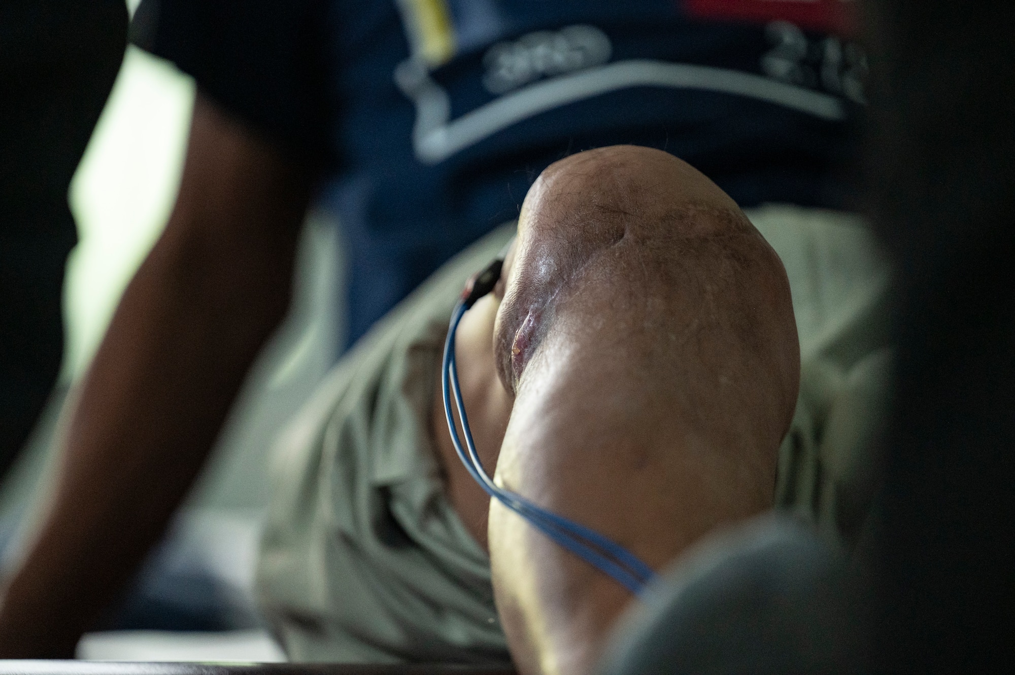 Rito Chevez’, a La Paz Honduras local, lifts his leg during a physical therapy exercise at Centro de Rehabilitacion Integral de Comayagua, Comayagua, Honduras, Sept. 17, 2025. Joint Task Force-Bravo medical providers routinely conduct local medical missions, providing an opportunity for service members to engage with the local community and improve regional stability. (U.S. Air Force photo by Staff Sgt. Sadie Colbert)