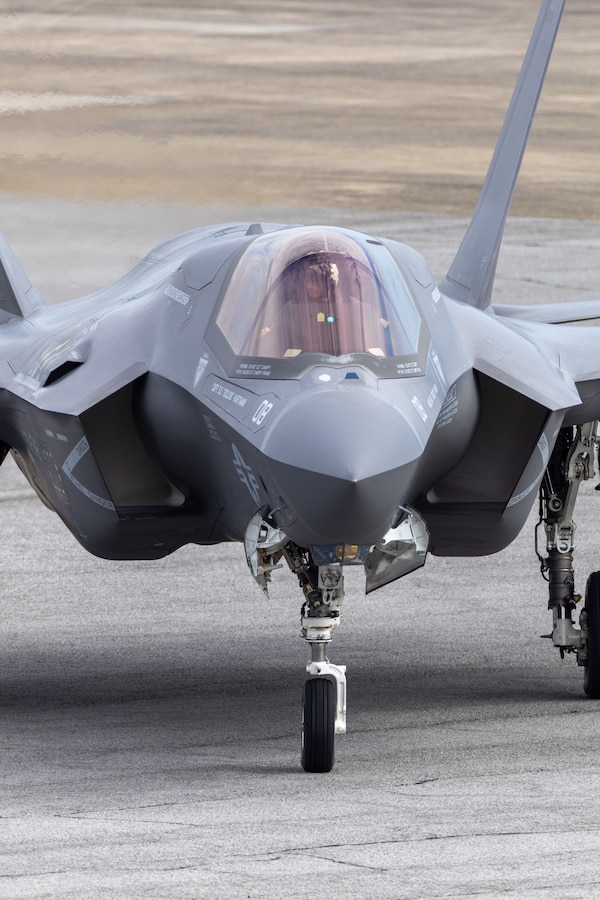 A U.S. Marine Corps pilot with Marine Fighter Attack Squadron (VMFA) 542, Marine Aircraft Group 14, 2nd Marine Aircraft Wing, taxis an F-35B Lightning II aircraft at Marine Corps Air Station Cherry Point, North Carolina, Oct. 8, 2025. Marines with VMFA-542 returned to MCAS Cherry Point following a deployment in the U.S. Central Command area of responsibility. (U.S. Marine Corps photo by Cpl. Landon Lingle)