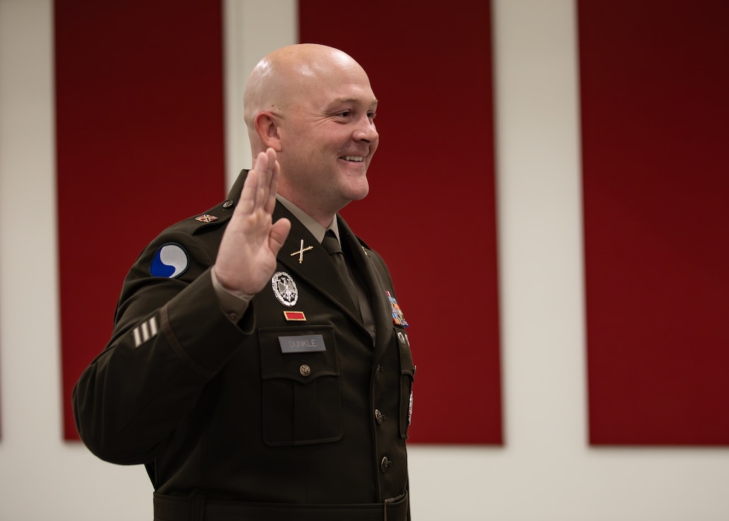 VaARNG NCO receives direct commission