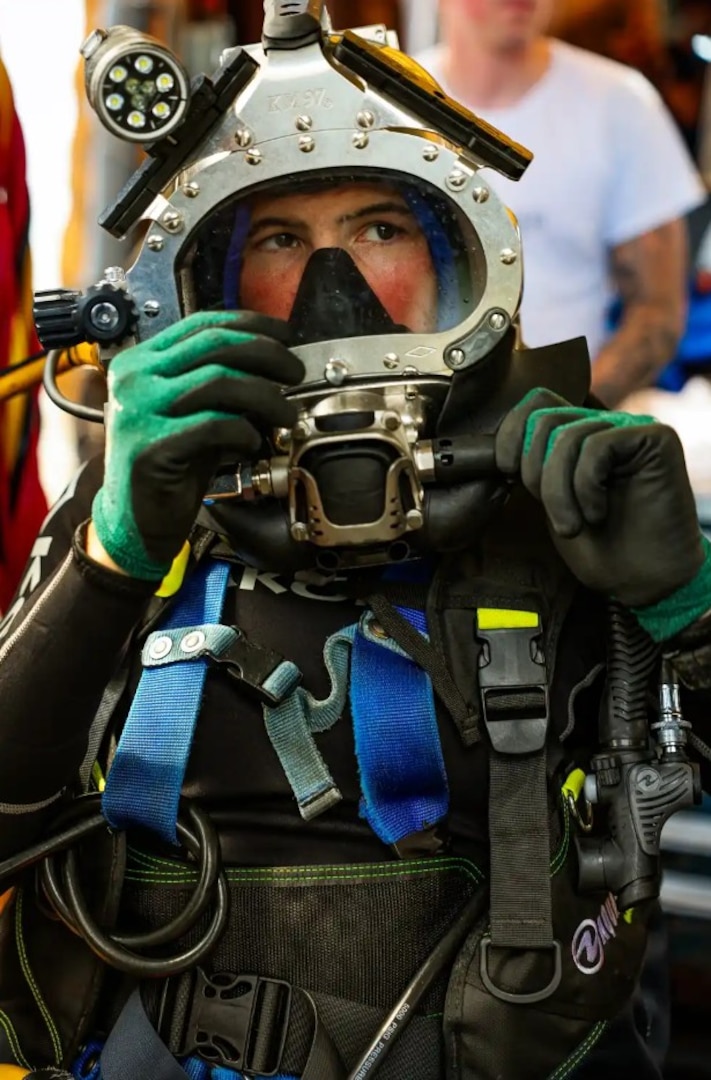 Navy Divers Repair USS Iwo Jima