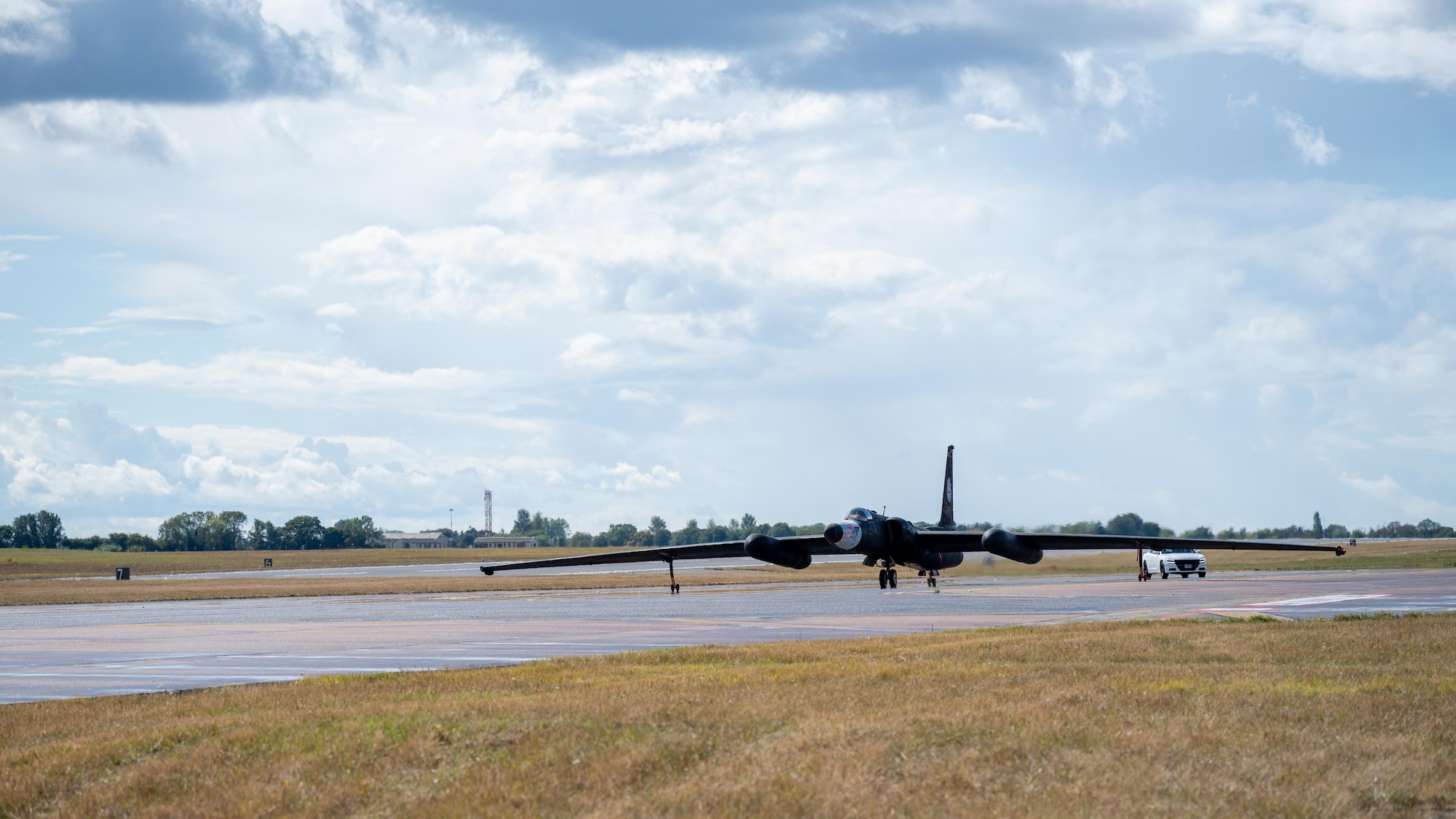 A U-2 Dragon Lady taxis down the runway at RAF Fairford