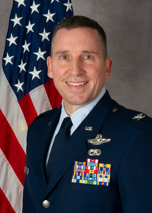 Official photo of Col. Richard Konopczynski.
