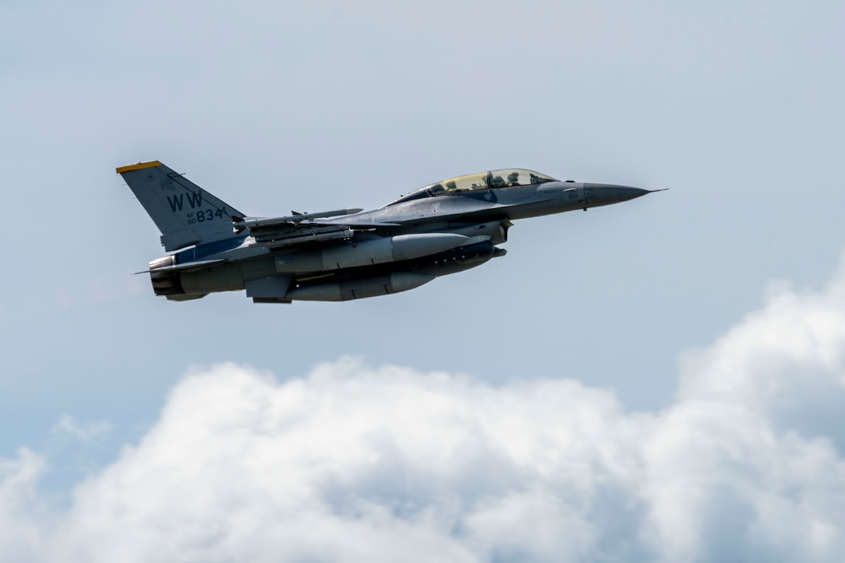 U.S. Air Force Col. Paul Davidson, 35th Fighter Wing (FW) commander, and Japan Air Self-Defense Force (JASDF) Maj. Gen. Teruaki Fujita, 3rd Air Wing commander, fly in an F-16D Fighting Falcon during an orientation flight at Misawa Air Base, Japan, Aug. 28, 2025.