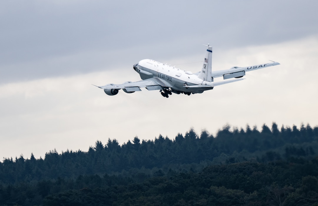 RC-135 taking off