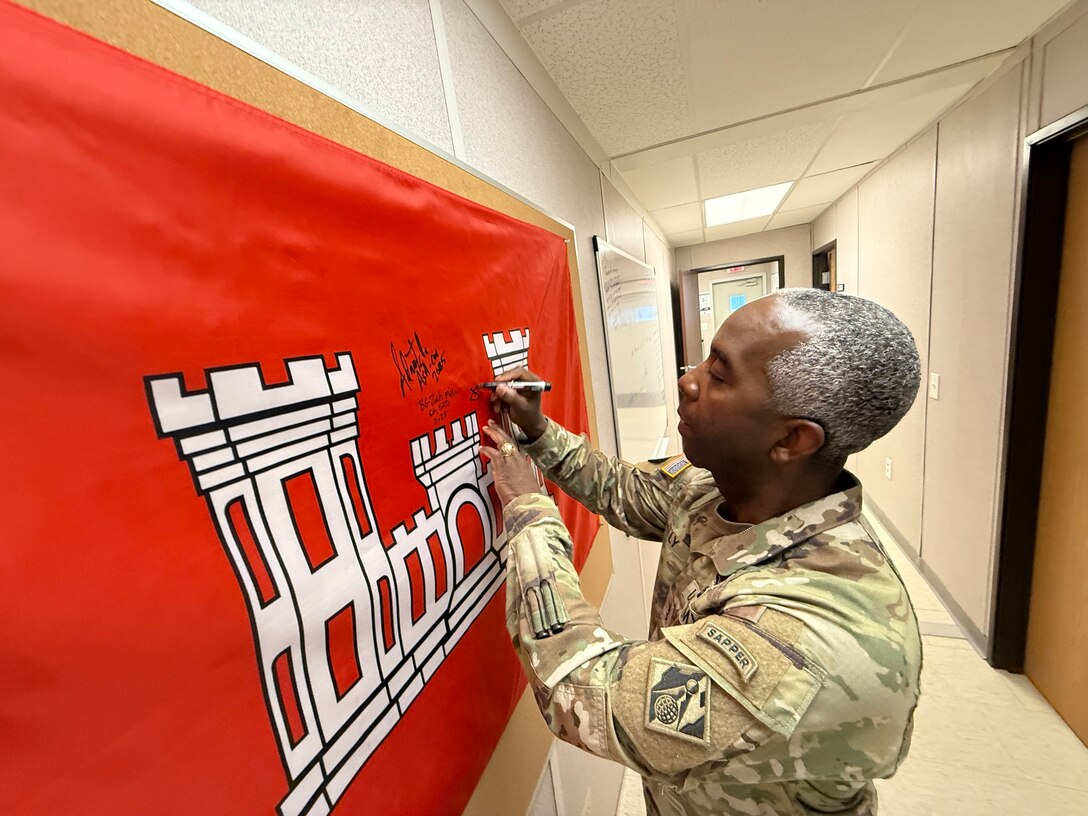 The Honorable Adam Telle, Assistant Secretary of the Army (Civil Works) and Maj. Gen. Jason Kelly, U.S. Army Corps of Engineers Deputy Commanding General for Civil and Emergency Operations, visited the U.S. Army Corps of Engineers, Jacksonville District keynote project at the Central Everglades Planning Project Everglades Agricultural Area (EAA) phase Aug. 22, 2025.