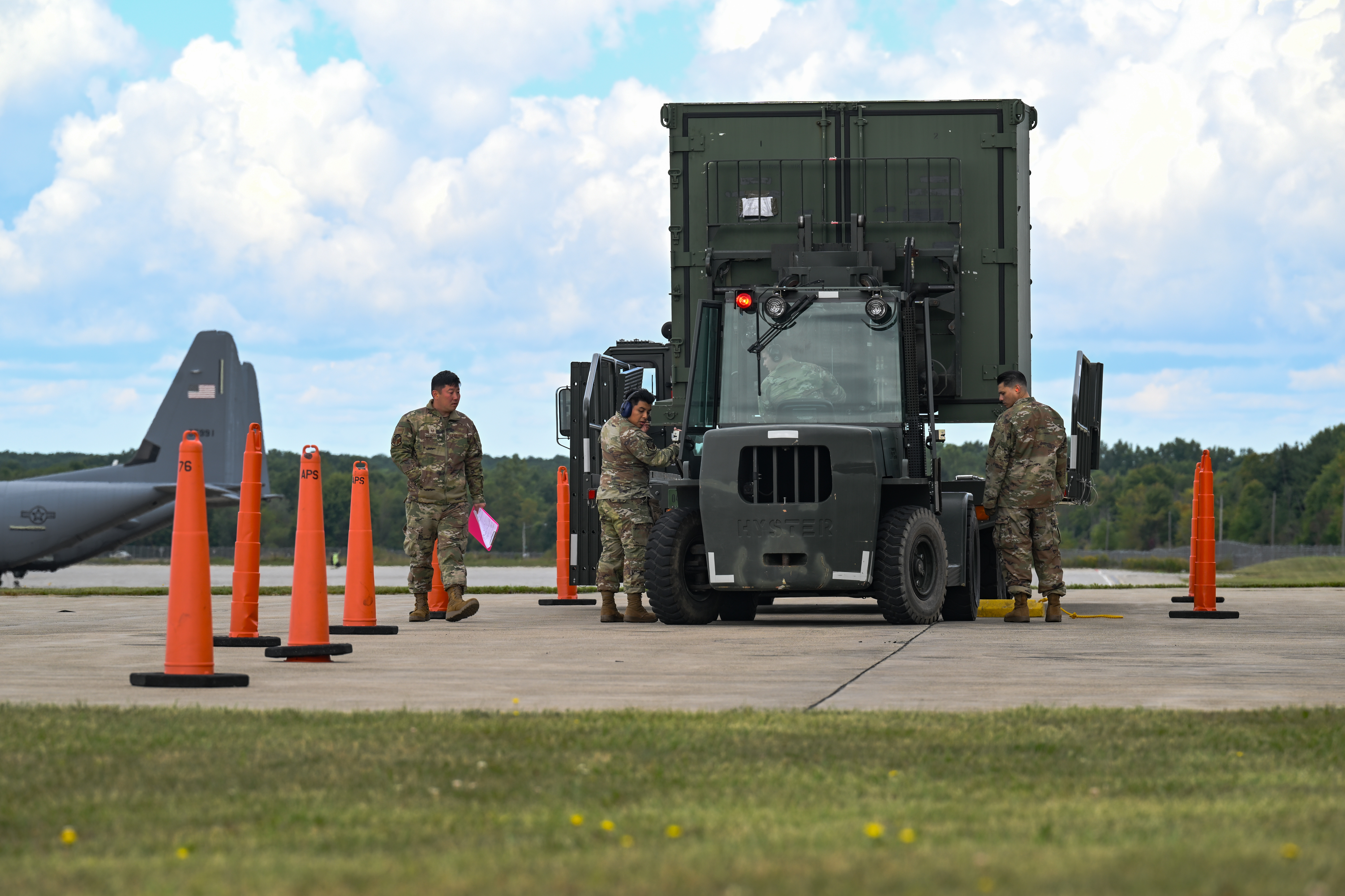 Reserve Airmen with the 76th Aerial Port Squadron participate in the 76er Skills Challenge at Youngstown Air Reserve Station, Ohio, Sept. 7, 2025.