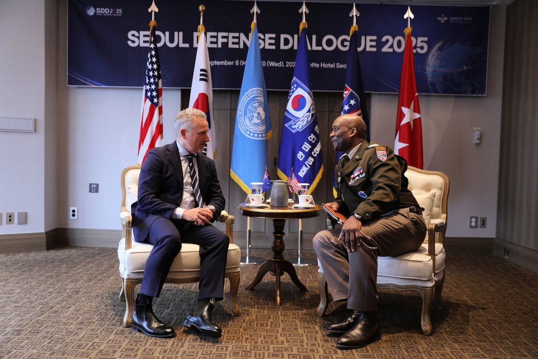 Mr. Hugh Jeffrey Deputy Secretary of Strategy, Policy and Industry, Department of Defence, Australia and Gen. Xavier Brunson, Commander of the United Nations Command, Combined Forces Command and U.S. Forces Korea conduct a bilateral meeting during the Seoul Defense Dialogue 2025 conference in Seoul, Korea, September 9, 2025.