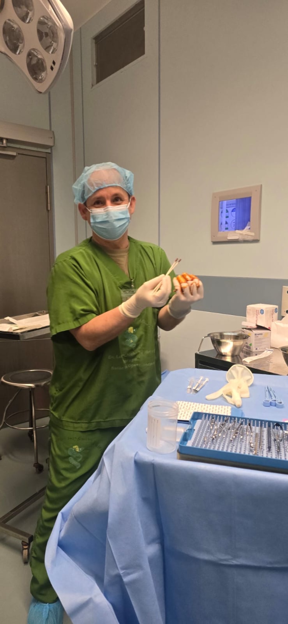 U.S. Army Lt. Col. Robert Lawson, command surgeon for Joint Task Force-Bravo, maintains a sterile field during eye surgeries as part of Panamax Alpha Phase II, Santiago de Veraguas, Panama, Aug. 26, 2025, through Sept. 11, 2025. The surgical mission brought together 48 local and U.S. doctors, nurses, and technicians to complete cataract removals, corneal transplants and other complex procedures alleviating an over six-month wait for some. The over 200 surgeries provided not only improved eyesight but symbolized the strength of the U.S.-Panama partnership. (Courtesy Photo)