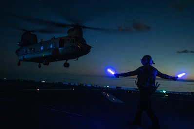 PACIFIC OCEAN (Sept. 7, 2025) — A CH-47F Chinook helicopter assigned to the U.S. Army 25th Combat Aviation Brigade takes off from the flight deck of the amphibious assault ship USS America (LHA 6) while conducting flight operations in the Pacific...