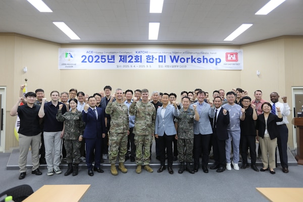 FED AND MND-DIA employees attend symposium to discuss military construction.